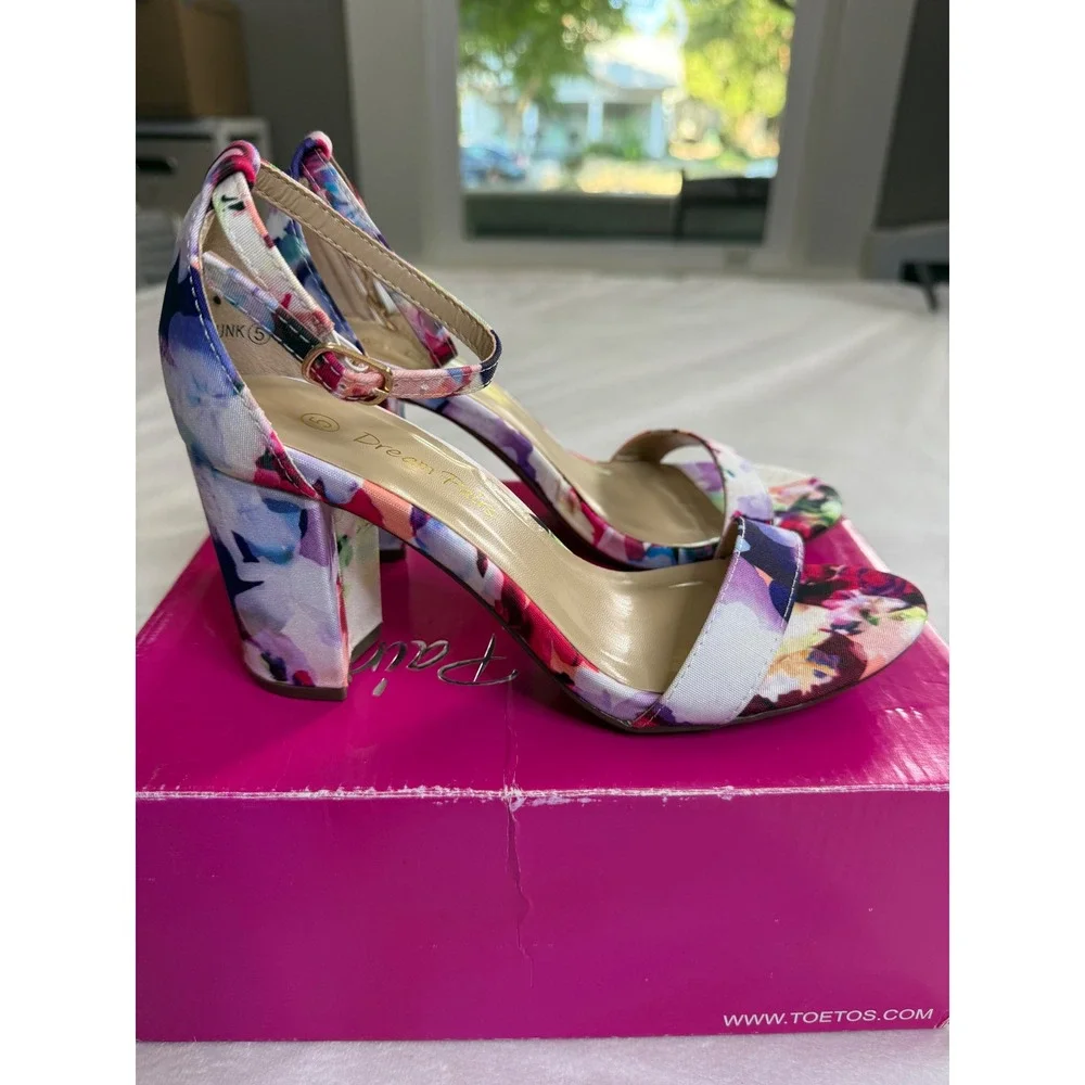 Dream Pairs Women Floral Chunky Block Heel Sandals Ankle Strap Shoes Size 5